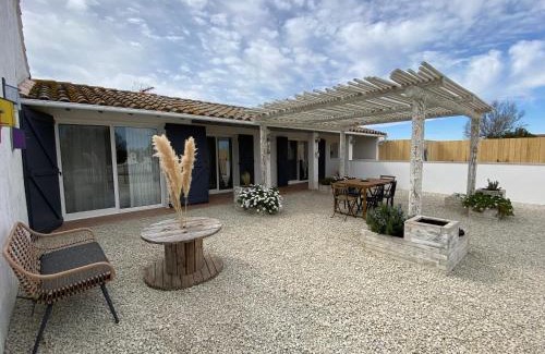 Saintes-Maries-de-la-Mer Casa | Mas des Oliviers, maison avec piscine privative et chauffée LOCAMARGUE