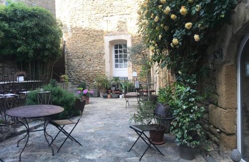 Suze-la-Rousse Casa | Mas en pierres 17 couchages avec piscine et jardin