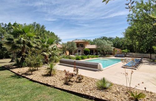 Pernes-les-Fontaines Villa | Mas Libertino - Villa avec piscine & jacuzzi