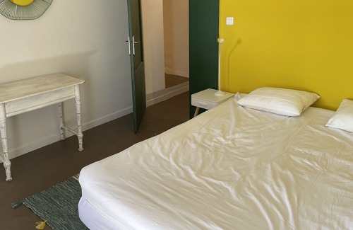 Saint-Paulet-de-Caisson Otro | Vrbo Property