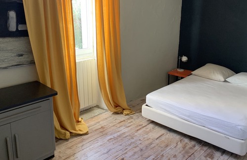 Saint-Paulet-de-Caisson Otro | Vrbo Property