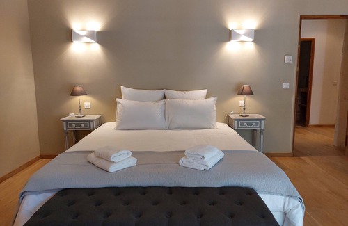 Saint-Etienne-du-Gres Otro | Mas provençal with the charm of the stone-climate 6ps