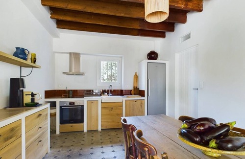 Fontvieille Otro | Mas Sainte Croix - Authentic renovated farmhouse in Provence with swimming pool