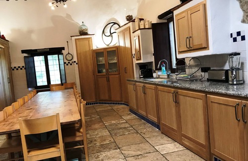 Ullastret Casa | Mascaros - hermosa casa grande con piscina propia