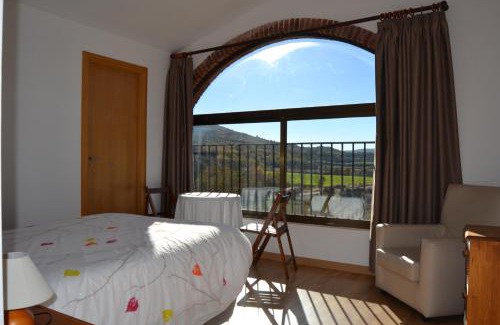 Les Avellanes I Santa Linya Cama Y Desayuno | Masia Molí de Tartareu