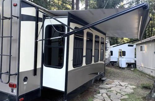 Boulder Creek Cabina | Masoods Lodge