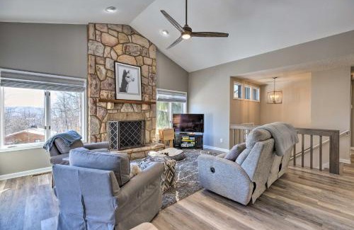 Massanutten Casa | Massanutten Resort Home with Deck and Mountain Views!