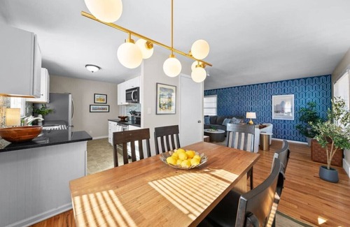 Rosedale Casa | Massive 5 bedroom with hot tub/Close to Plaza
