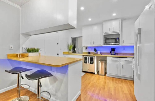 Kearny Mesa Casa | Massive 5BR Resort Style Retreat with Heated Pool!