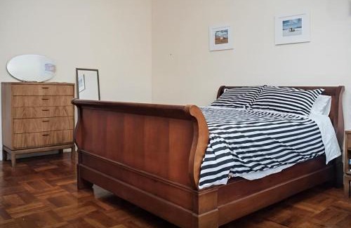 Crown Heights Apartamento | Massive and Neat on Prospect Park