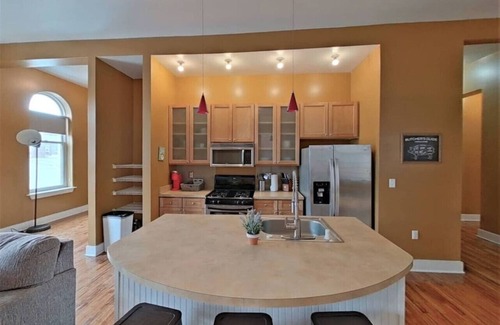 Over-the-Rhine Casa | Massive condo in the heart of the city!