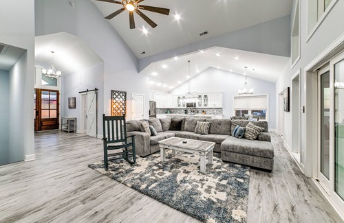 Waverly Casa | Massive Lake Views & Stunning Sunsets: Waverly Gem