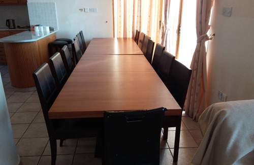 Peyia Town Villa | Villa lujosa y única - ideal para grupos grandes, bodas, aniversarios