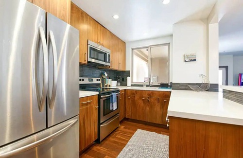 South Mission Beach Casa | Massive Oceanview 6BR Penthouse + Rooftop Decks