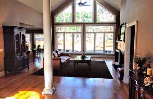 Langley Casa | Masters Golf Tournament week rental on Mt. Vintage Golf Course