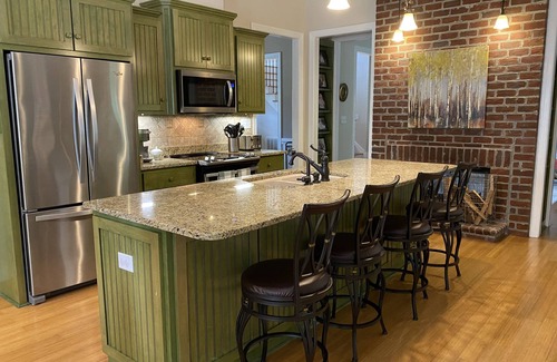 Evans Casa | Masters Rental, 7 miles from course, 6 bedrooms, southern charm