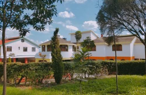 Naivasha Hotel | Mataman Gardens