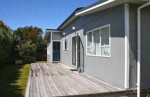 Matapouri Casa | Matapouri Cottage - Matapouri Holiday Home