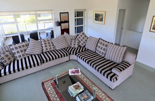 Matapouri Cabaña | Matapouri Dunes - Matapouri Holiday Home