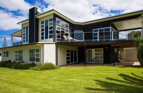 Matapouri Casa | Matapouri Dunes - Matapouri Holiday Home