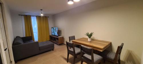 Leon Casa | Mateo's House
