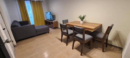 Leon Casa | Mateo's House