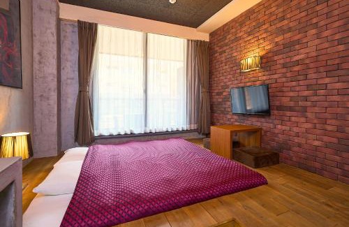Okazaki Hotel | Material
