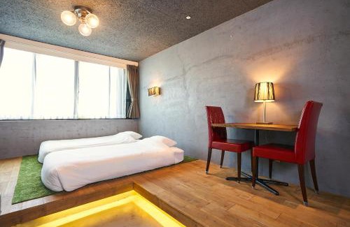 Okazaki Hotel | Material