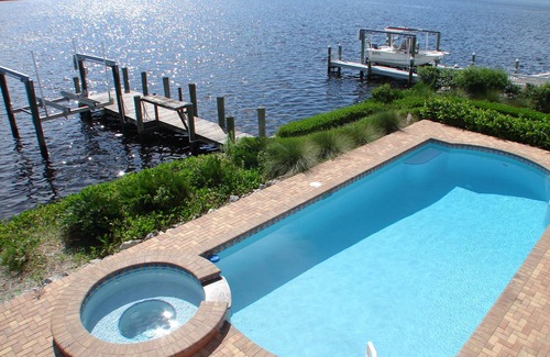 Matlacha Casa | Cape Coral / Matlacha - Kokopelli Beach House - relájese, es el estilo de vida de su isla