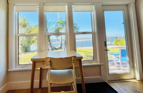Matlacha Apartamento | Matlacha Cottage 2/2 remodeled& sunsets!