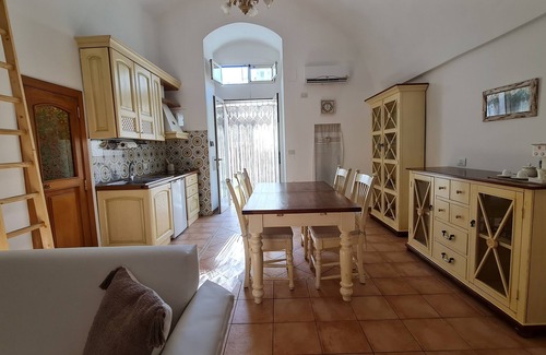 Mattinata Apartamento | Mattinata, ancient renovated first floor in the historic center