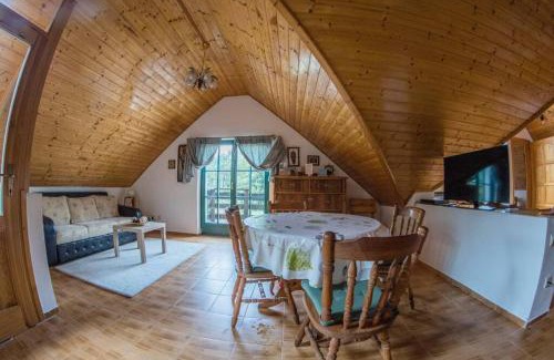 Ostoros Apartamento | Matyó Rózsa Vendèghàz