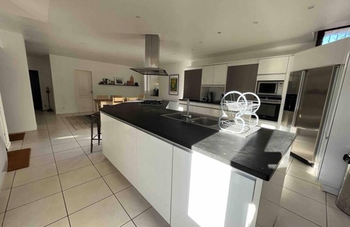 Lafitole Casa | Maubourguet Villa - Sleeps 10 - Pool & Games