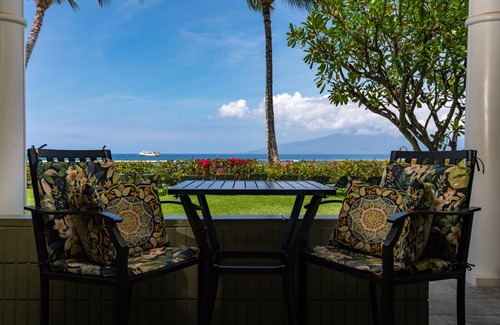 Historic Lahaina Front Street Condominio | MEJOR UBICACIÓN FRENTE AL MAR en LAHAINA 95+ reseñas de 5 estrellas * Sin tarifas de resort $ 4 pk