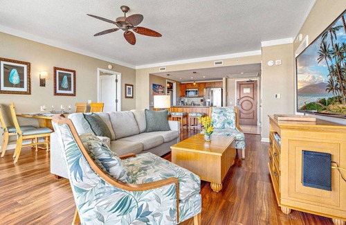 Kaanapali Condominio | Maui Resort Rentals: Hokulani 605 – Premier 6th-Floor Oceanview Penthouse | Closest 2BR Column to the Ocean!
