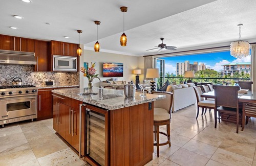 Kaanapali Condominio | Maui Resort Rentals: Honua Kai – Incredible 11 Bedroom Oceanfront Gem, Over 7200 combined Sq. Ft. w/ Built-in Viking B.B.Q.!