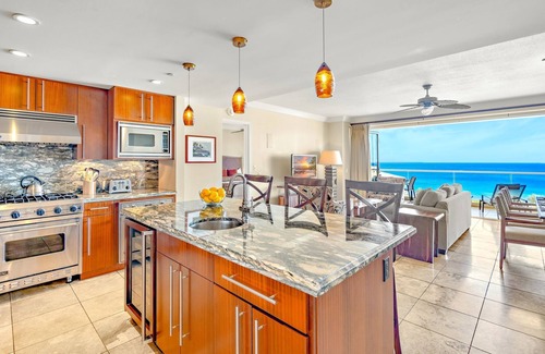 Honokowai Condominio | Maui Resort Rentals: Honua Kai – 6 Total Bedrooms, 9th Floor Stunning Deluxe Ocean Views!
