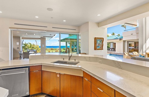 Kaanapali Condominio | Maui's Ultimate Luxury Estate: 11K+ Sq Ft Kaanapali Beachfront Paradise, TV-Featured, Lavish Pool & Spa, Sleeps 22!