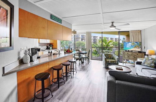 Kihei Apartamento | Excelente ubicación con impresionantes vistas al mar. Hermosa decoración y muy limpia!