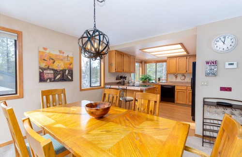 Deer Park Casa | Maur32 - Spacious Home in a Serene Location