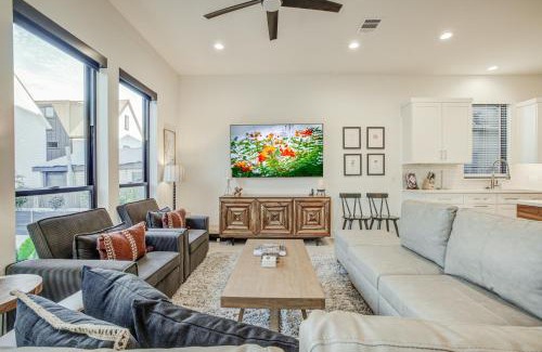 Mahncke Park Casa | Maverick's Pool Paradise