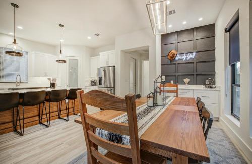 Mahncke Park Casa | Maverick's Pool Paradise