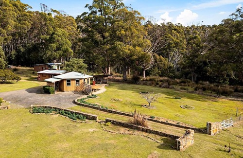Adventure Bay Cabaña | Mavista Cottage - Perfect couples escape in Adventure Bay!