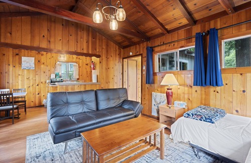 Boulder Creek Cabina | Mavrik - Cain Masoods Lodge