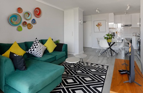 Observatory Apartamento | Mawethu | Charming Observatory Apartment | Pool