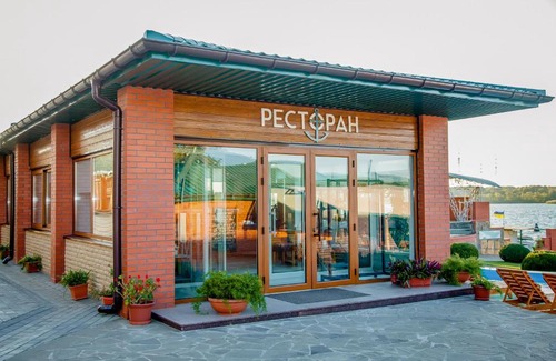 Nova Kakhovka Hotel | Maxmarine Yacht Club Hotel
