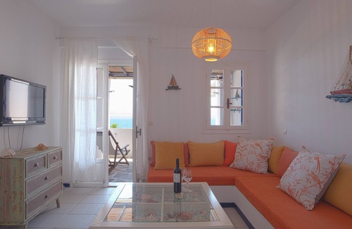 Ampelas Condominio | Apartamento en primera línea de mar en el centro de ampelas paros.