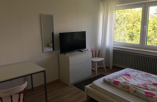 Vordereifel Casa | Mayen, Im Möhren, Privatzimmer Nr1, Waldrand, nähe Nürburgring & Burg Eltz, Gemeinschaftsbad