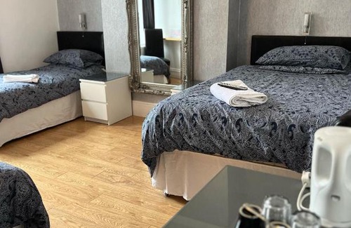 Penylan Casa | Mayfair Guest House