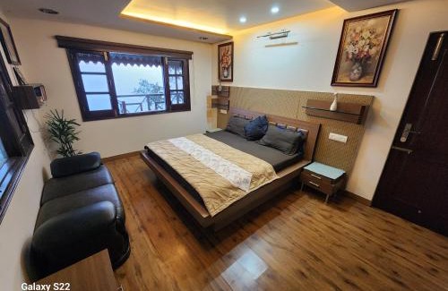 The Mall Road Villa | Mayfair Villa 4 bedroom villa